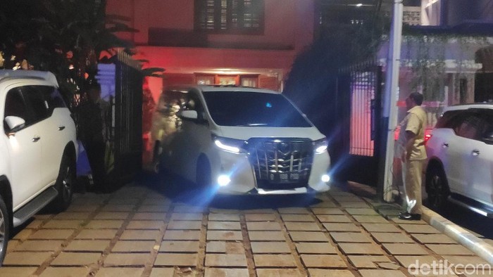 Usai Bertemu Elite Gerindra, Prabowo-Edhy Prabowo Tinggalkan Kertanegara