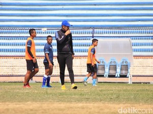 Sedang Dalam laju Meyakinkan, Persela Pede Jadikan Persib Korban Selanjutnya