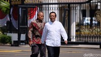 Mahfud mengaku kedatangannya karena dipanggil oleh Presiden Joko Widodo (Jokowi). Dia mengatakan dipanggil kemarin. Namun dia tak menjelaskan dipanggil melalui apa. Andhika Prasetia/detikcom.