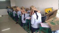 Hal ini memicu kecaman publik setelah foto itu menjadi viral. Kepala pengelola sekolah tersebut, MB Sateesh, pun memberikan penjelasan dan meminta maaf ke publik. Foto: Bhagat Pre-University College via CNN