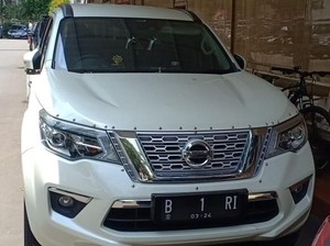 Penampakan Mobil B 1 RI yang Diamankan karena Halangi Tamu Pelantikan Jokowi