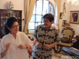 Keluarga Ungkap Kondisi 2 Eks Menkes Farid-Nila Moeloek yang Positif COVID