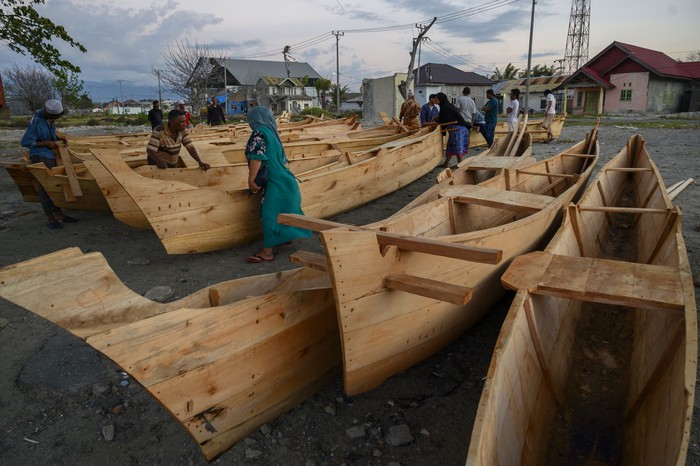 Penampakan Perahu Bantuan Prancis Untuk Korban Tsunami Palu