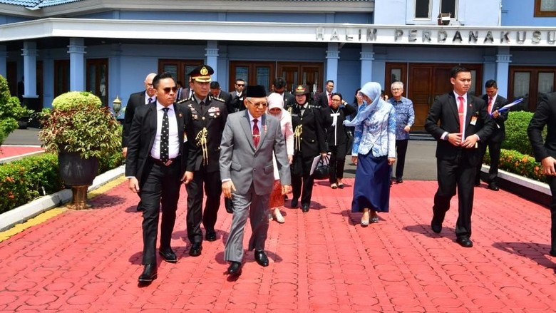 Maruf Amin Bertolak ke Jepang Hadiri Penobatan Kaisar Naruhito Maruf Amin Bertolak ke Jepang Hadiri Penobatan Kaisar Naruhito