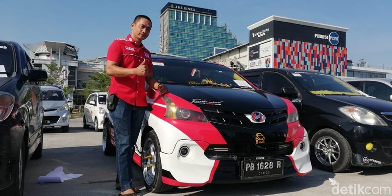 Modifikasi Avanza Bertema Merah Putih dari Makassar