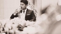 Lahir 10 Agustus 1991, Pangeran Mateen punya followers lebih dari 1,1 juta di Instagram resmi miliknya. Ia sering membagikan aktivitas sehari-harinya, salah satunya saat sedang kulineran. Foto: Instagram @tmski