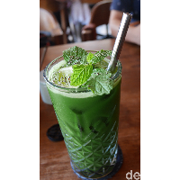 Sarapan Penuh Warna di Neon Palms Seminyak Bali