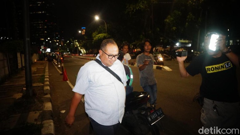 Eks Pejabat Pelindo II Haryadi Budi Dicecar KPK soal Pengadaan QCC Eks Pejabat Pelindo II Haryadi Budi Dicecar KPK soal Pengadaan QCC