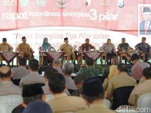 Tak Bosan, Bupati Anas Ajak Semua Elemen Terus Berinovasi Majukan Daerah