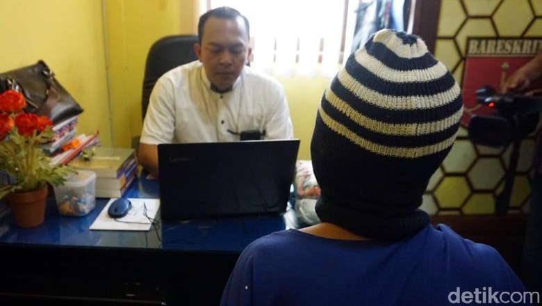 Kenal Lewat Facebook, Remaja Pengangguran Cabuli Gadis ABG Kenal Lewat Facebook, Remaja Pengangguran Cabuli Gadis ABG