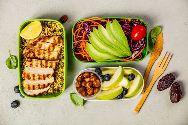 5 Pola Makan yang Harus Dihindari Saat Diet Agar Berat Cepat Turun