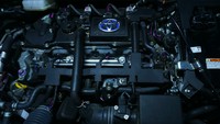 C-HR Hybrid menggunakan engine 2ZR-FXE dengan power 100 ps yang dikombinasi motor listrik dengan power 36 ps. Sebagai kendaraan elektrifikasi ramah lingkungan, konsumsi bahan bakar C-HR Hybrid lebih efisien 62% dibandingkan varian konvensional sehingga emisinya CO2-nya juga lebih rendah sekitar 60%. Foto: dok. Toyota