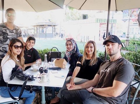 Medina Zein bersama klan Azhari