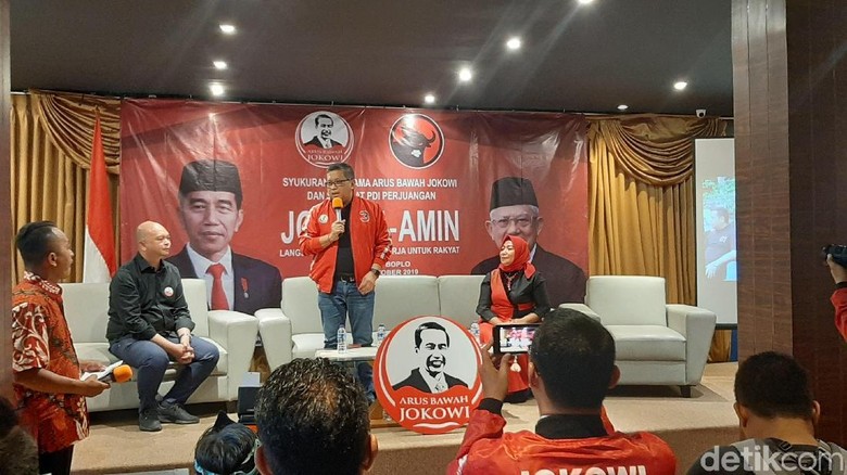 Syukuran Bareng Pendukung, Sekjen PDIP Doakan Calon Menteri Jokowi Syukuran Bareng Pendukung, Sekjen PDIP Doakan Calon Menteri Jokowi
