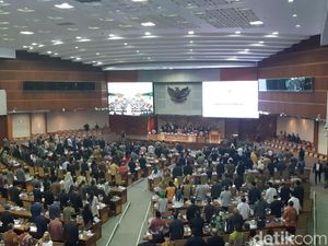 DPR Gelar Rapat Paripurna Sahkan Pimpinan-Anggota Komisi Besok
