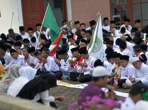 Teks Doa Hari Santri 2025 versi Panjang dan Pendek