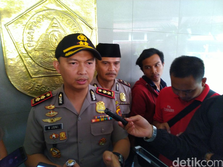 Polisi Temukan Bekas Benturan di Kepala Mayat Dalam Koper Bogor Polisi Temukan Bekas Benturan di Kepala Mayat Dalam Koper Bogor