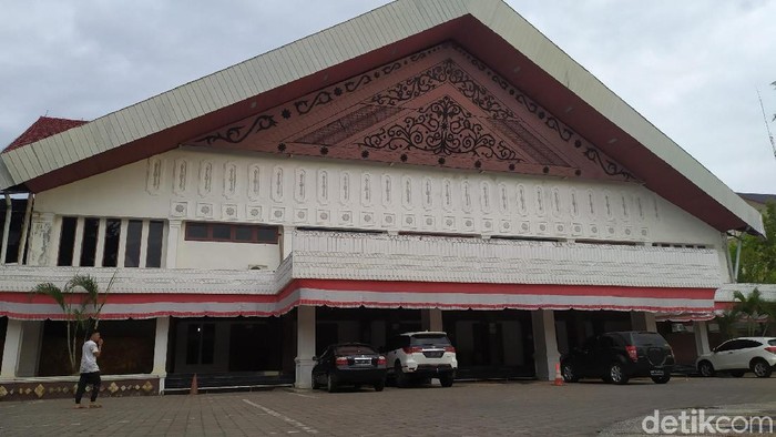 Gedung paripurna DPR Aceh.