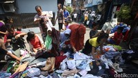 Beruntung tak ada korban jiwa dalam insiden ini.