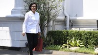 Perempuan kelahiran Bandar Lampung itu mengaku bangga bisa kembali menjabat sebagai pembantu Jokowi.