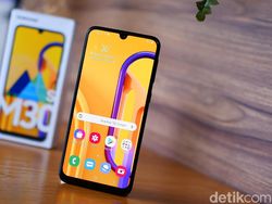 Unboxing Galaxy M30s, Ponsel Baterai Super Jumbo Rp 3 Jutaan