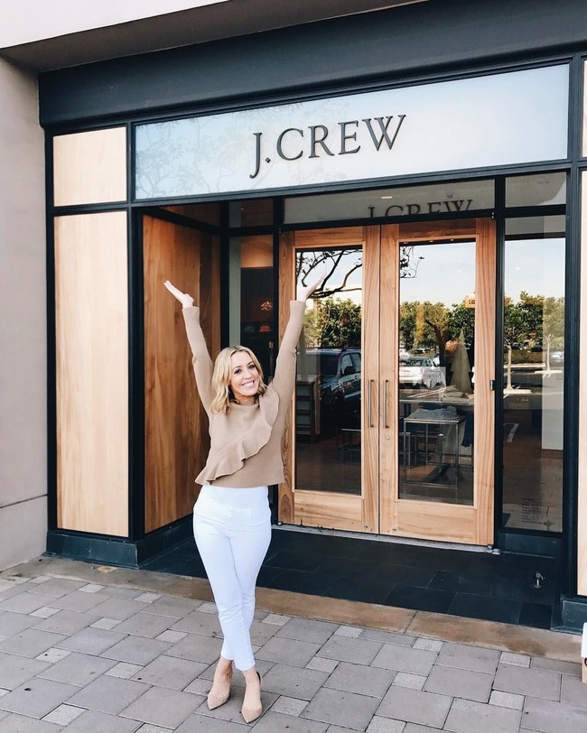 Orang bertanya, Apakah kamu akan berekspansi pada tubuh dan wajah? dan aku bilang tidak karena sudah ada banyak produk bagus di luaran untuk tubuh dan wajahku. Industri bibir secara empiris rusak dan ada banyak celah untuk diisi, kata bos perusahaan Sara Happ: The Lip Expert itu. Foto: Instagram @sarahapp