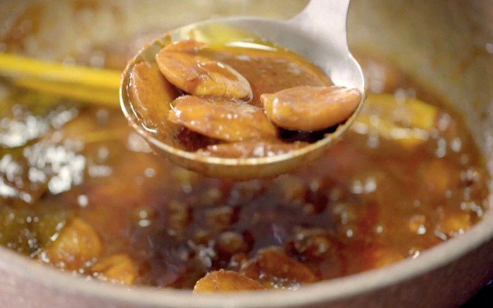 semur jengkol