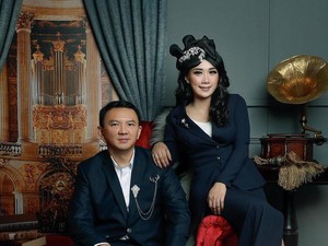 Senyum Bahagia Istri Ahok Saat Tingkeban 7 Bulanan Kehamilan