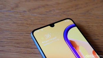 Mengusung Infinity U Display tempat bersarangnya kamera selfie 16 MP. Foto: Adi Fida Rahman/detikINET