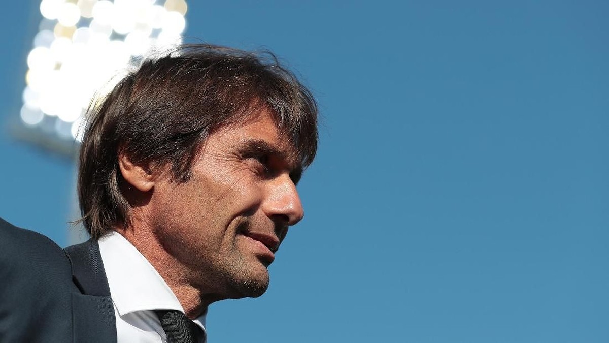 Antonio Conte ahli memperbaiki klub yang bermasalah. (Foto: Emilio Andreoli/Getty Images)