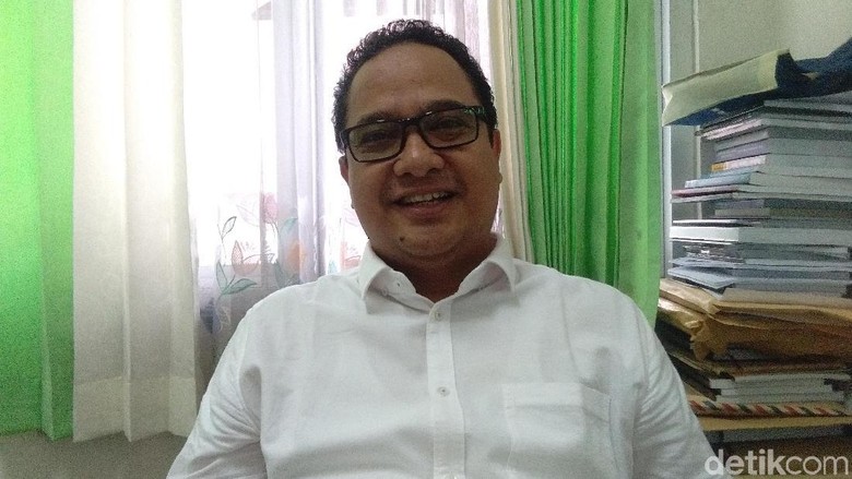 Tarik Prabowo ke Kabinet Dinilai Strategi Jokowi Tekan Kelompok Radikal Tarik Prabowo ke Kabinet Dinilai Strategi Jokowi Tekan Kelompok Radikal