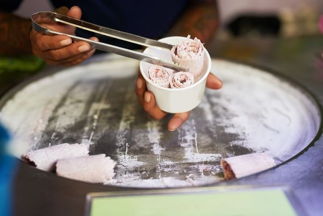 Slurpp! Es Krim Enak dari 5 Negara Ini Disajikan Unik