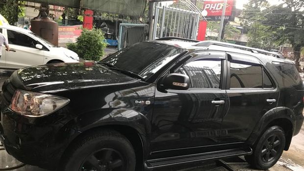 Fortuner G A/T 2011