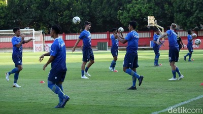 Tarung Lawan Bhayangkara, Persib Jajal Stadion PTIK