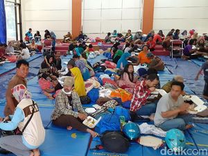 Kondisi Berangsur Aman, Ratusan Pengungsi Angin Kencang di Batu Dipulangkan