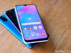 Unboxing Galaxy M30s, Ponsel Baterai Super Jumbo Rp 3 Jutaan