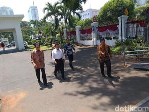 Jadi Calon Menteri, Fachrul Razi Diskusi SDM dengan Jokowi