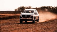 Generasi baru Baojun 530 mendapat penyegaran di sisi eksterior dan interior. Di sisi eksterior, mobil SUV ini mendapat desain grille baru dan bemper baru./Foto: Baojun