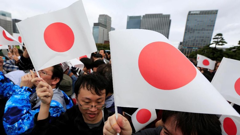 Reaksi Warga Jepang Atas Penobatan Kaisar Naruhito Reaksi Warga Jepang Atas Penobatan Kaisar Naruhito