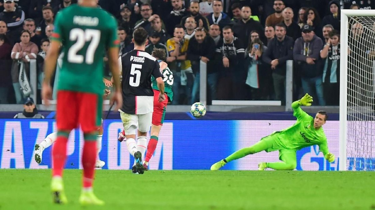 Juventus butuh kesabaran besar untuk mengalahkan Lokomotiv Moskow. (Foto: Massimo Pinca / Reuters)