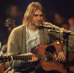 Lagu-lagu Ikonik Ini Ditulis untuk Rekan Band yang Telah Tiada