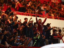 Bobotoh tetap menyaksikan laga ini.