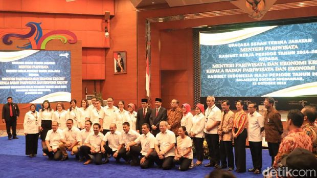Sah! Sertijab Selesai, Wishnutama Resmi Jadi Menparekraf