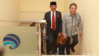 Johnny G Plate telah resmi dilantik menjadi Menkominfo oleh Presiden Jokowi. Politikus NasDem itu menggantikan Rudiantara. (Ari Saputra/detikcom)