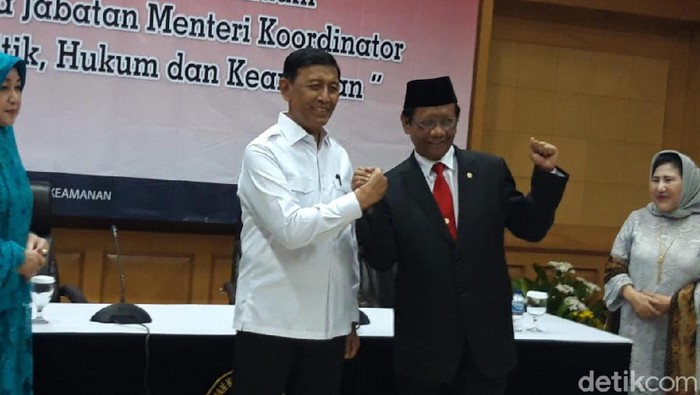 Sertijab, Mahfud Md: Sudah Dua Kali Saya Gantikan Pak Wiranto