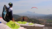 Kategori Cross Country (lintas alam) dalam kejuaraan bertajuk West Java Paragliding World Championship 2019 itu take off dari Batu Dua yang memiliki ketinggian 930 mdpl Rabu (23/10/2019).