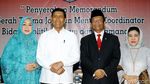 Salam Komando Wiranto dan Menko Polhukam Mahfud MD