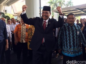 Pembahasan Tiket Pesawat Kini di Bawah Komando Luhut