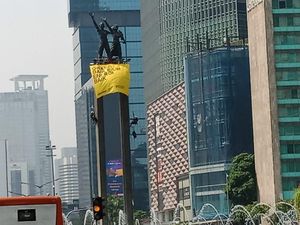 Anies soal Spanduk Greenpeace di Bundaran HI: Itu untuk Seluruh Dunia