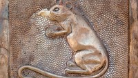 Sejak saat itu, tikus disucikan di kuil ini. Traveler harap berhati-hati, jangan sampai mengeinjak satu ekor pun tikus di sini. Jika satu ekor tikus mati terinjak, Anda diwajibkan menggantinya dengan emas murni seberat tikus yang mati (iStock)